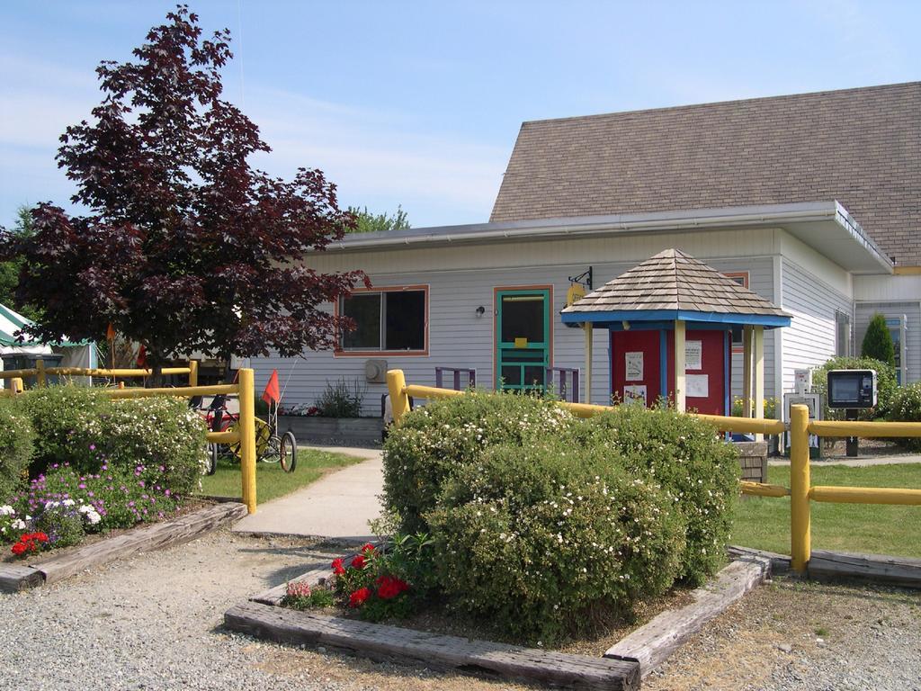 Narrows Too Camping Resort Cabin 1 Trenton Extérieur photo