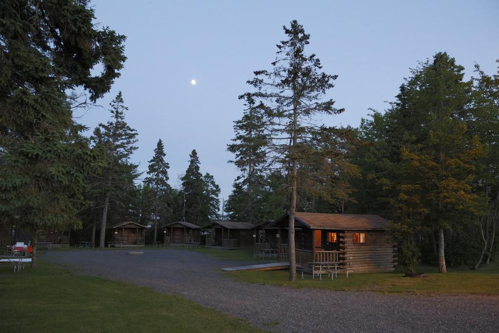 Narrows Too Camping Resort Cabin 1 Trenton Extérieur photo